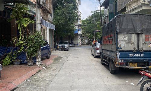 Cho thuê nhà đường Kim Đồng, đường 2 oto tránh nhau 4 tầng, giá rẻ