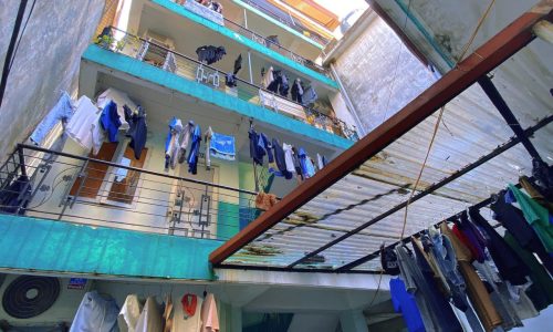 BÁN ĐẤT TẶNG TÒA CCMN 6 TẦNG, CẦU GIẤY, DT 173M2, 17 PHÒNG CHO THUÊ , GIÁ 75TR/M (13 TỶ)