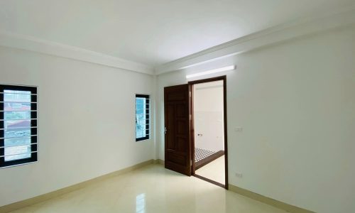 Mặt ngõ ba gác phóng vèo, cách phố 20m, ở luôn, Trường Chinh Đống Đa