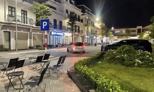 Bán nhà phố 1 trệt 1 lầu gần chợ TÂN HIỆP