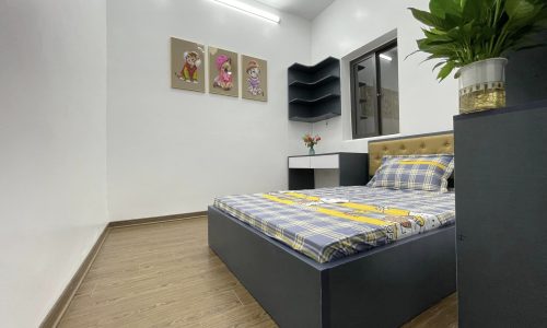 Ngõ nông, thẳng, nhà dân xây, khung móng chắc lên tầng thoải mái