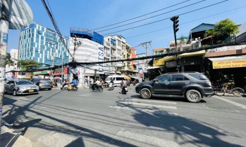 Một căn Duy Nhất Vị trí KD 4 tầng, ngang 4.5m đường Hoàng Sa