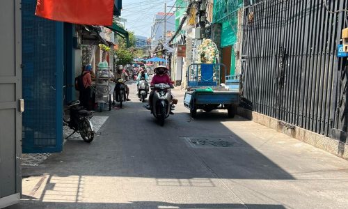 Bán nhà 4 tầng, Hẻm xe tải thông CMT8, Q10, ngang 5.4m * 27m( 91m2), nhỉnh 10 tỷ, hiếm