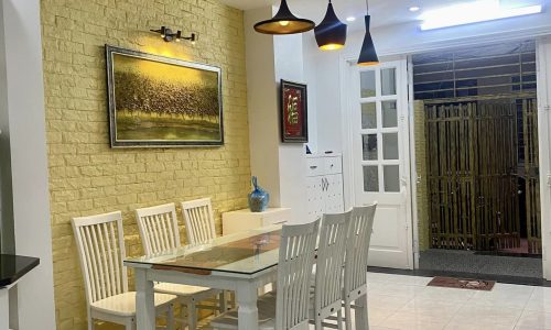 HIẾM! Ô tô 15m, ngõ thông tứ tung, lô góc ở ngay bán nhà Phạm Ngọc Thạch