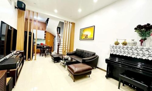 3 thoáng, chủ tự xây, cách phố 35m, bán nhà Xã Đàn