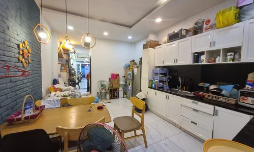 Hiếm, nhà 3 tầng đẹp, 1 sẹc, hẻm 3.5m thông gần MT Lê Văn Sỹ, Q3, nở hậu nhẹ, 86m2, 9.9 tỷ