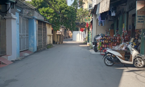 Bán đất tặng nhà – mặt ngõ kinh doanh – ô tô đỗ cửa – 30m2, Mt 5m.