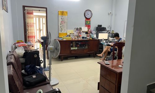 Nhà mặt tiền đường D2 tăng nhơn phú A, DT 110m , 3 lầu, vị trí đẹp