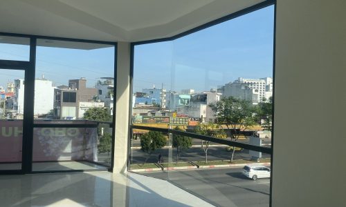 Cho thuê nguyên căn 3 mặt tiền Phạm Văn Đồng 9x10m 4 lầu sân thượng