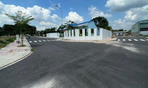 Nhà cần tiền gấp cần ra lô đất cạnh KCN Becamex