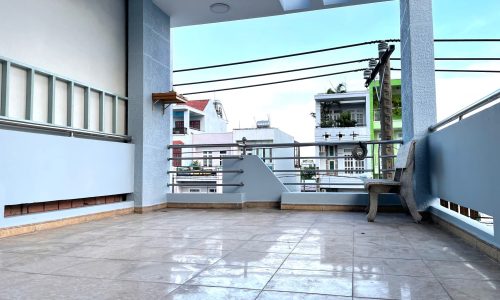 Nhà mặt tiền đại lộ 3 phước bình DT 87m đúc 3 tầng giá ngộp