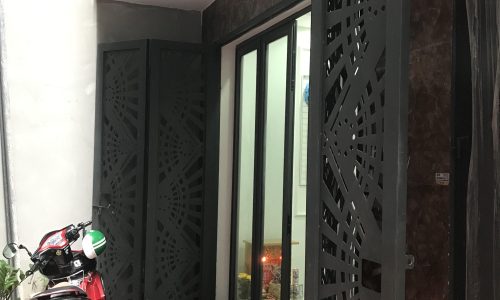 Bán nhà nguyên căn đầu ngõ 858 Kim Giang, Hà Nội
