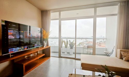 Nhà em cho thuê gấp Căn chung cư WaterMark 125m2, 2pn, 2wc full đồ. View trọn hồ Tây. Chỉ 23tr