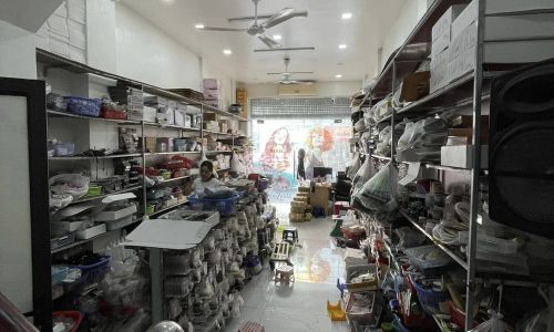 Bán nhà mặt phố Thái Thịnh, Đống Đa 6 tầng 54m2, MT 4m giá 19 tỷ