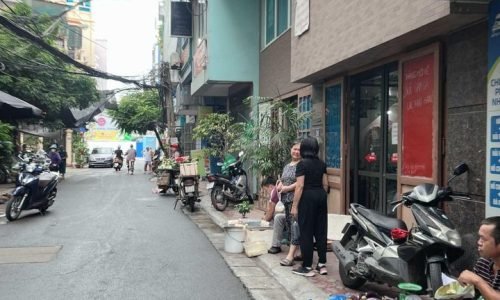 Bán nhà Pháo Đài Láng, Đống Đa, ô tô tránh, tiện KD, 5 tầng 43m2 giá 11 tỷ