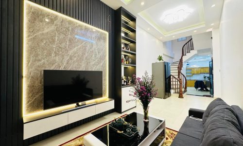 Bán nhà Tam Trinh, xóm dân cư văn hóa 43 m2 , 3 tỷ 900. LH: 0947865456