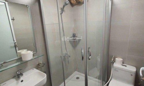 Chính chủ bán nhà Lê Văn Hiến, Đức Thắng Cạnh HV Tài Chính , MT 5m ô tô đỗ cửa đầy đủ tiện nghi