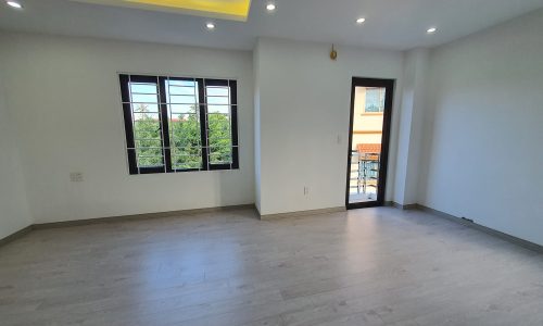 Căn góc, ngõ 3m, đẹp ở ngay bán nhà Phạm Ngọc Thạch