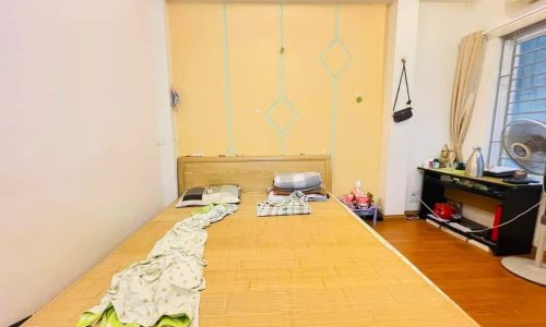 BÁN NHÀ ĐƯỜNG LÁNG ĐỐNG ĐA 40m2, 5 TẦNG MẶT TIỀN 4m GIÁ  4.75 TỶ.