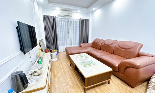 Nhà đẹp ở ngay Phố Tôn Thất Tùng dt 38m2x5t giá 3.68 tỷ Lh 0858663364