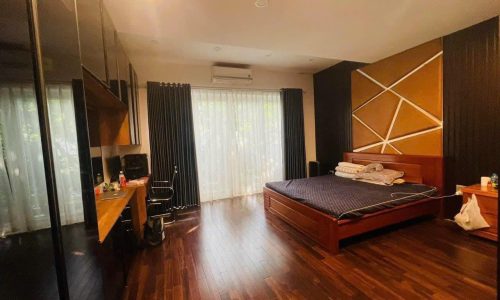 Bán nhà khu VIP, HXH, Thành Thái, Q10, ngang 4.65m*13m, 4 tầng, 4PN, sổ A4, nhỉnh 10 tỷ