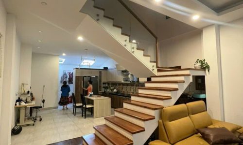 Ở ĐÂY BÁN NHÀ XINH MẶT TIỀN GẦN TRƯỜNG BÙI XUÂN CHỈ 400m KHÁCH ƠI