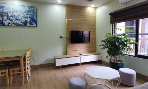 Cho thuê Căn hộ dịch vụ tại Phố Vạn Phúc, Ba Đình. Phòng mới rộng 2 thoáng. Chỉ 9.5tr