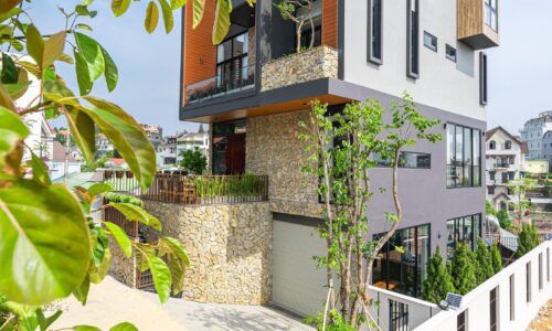 CHỈ 24 tỷ SỠ HỮU BIỆT THỰ SIÊNG SANG NHƯ ẢNH GẦN NHÀ THỜ CON GÀ 1,5KM